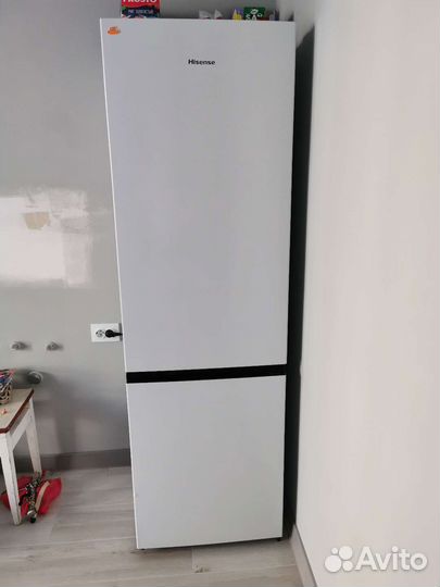 Холодильник новый Hisense 180 см