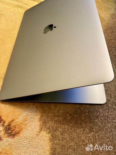 MacBook Pro 16 2019 i7 2.6GHz/32GB/1TB В идеале