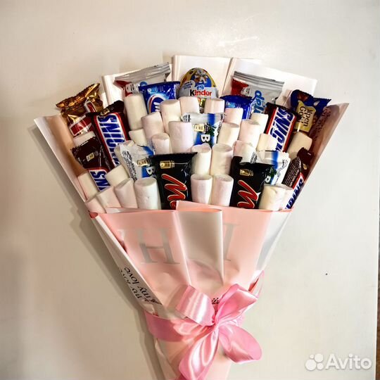 Сладкий букет из конфет и шоколада