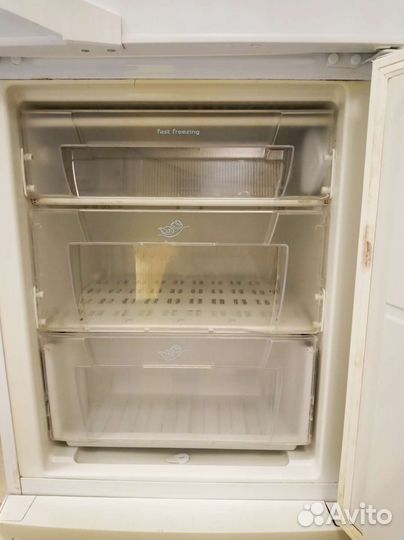 Холодильник Indesit SB1670/028