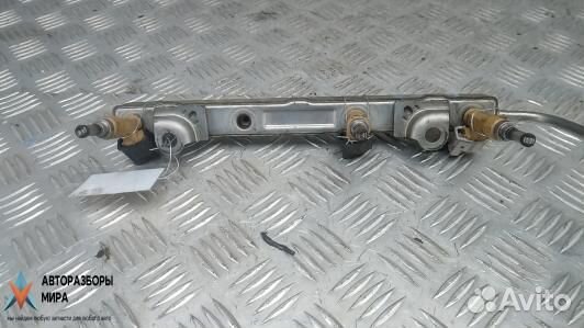 Топливная рампа Toyota Prius 3 2010