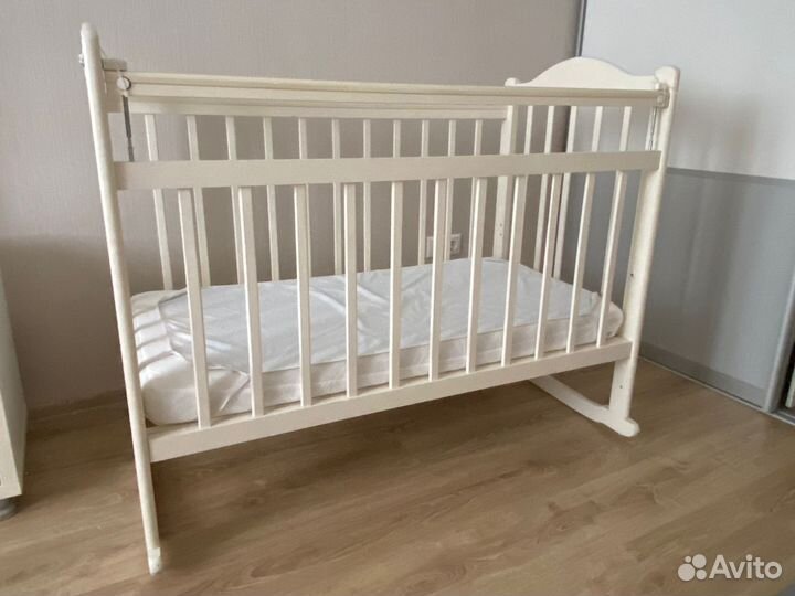 Детская кровать с матрасом