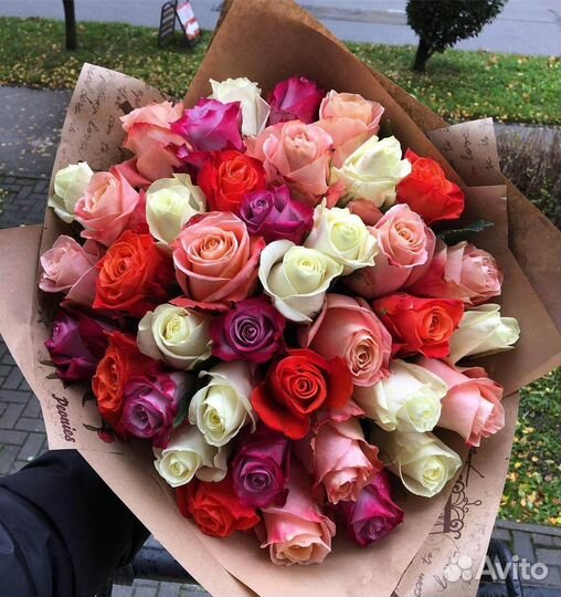 Букет разноцветных роз, Эквадор, 40см 37 шт