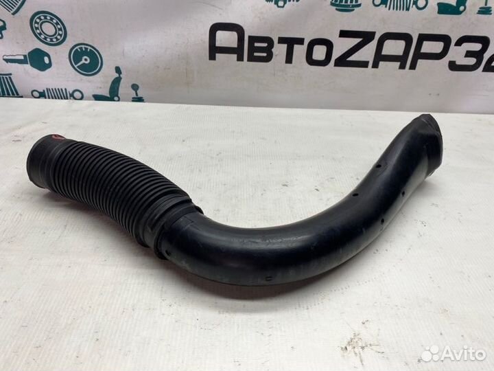 Патрубок воздухозаборника Renault Logan K7JA710