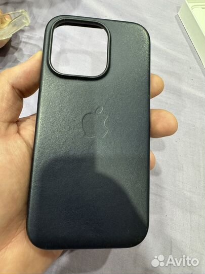 Оригинальный чехол на iPhone 14 pro