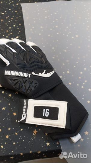 Персонализация футбольных вратарских перчаток