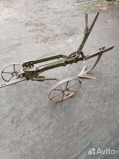 Конный плуг