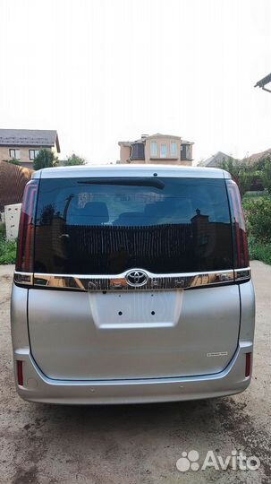 Toyota Noah 2.0 CVT, 2020, 98 384 км