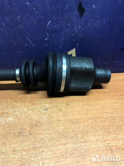 Привод передний правый Renault Logan 1 K4M 1.6