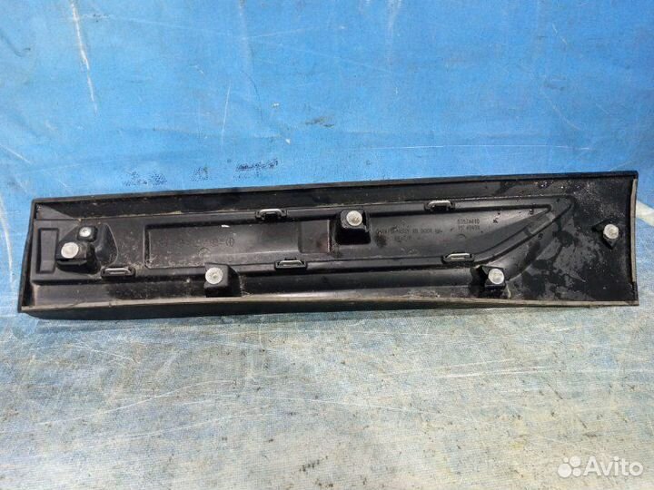 Накладка двери задняя правая Mitsubishi Outlander