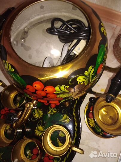 Самовар в наборе с 4мя подстаканниками и поднос