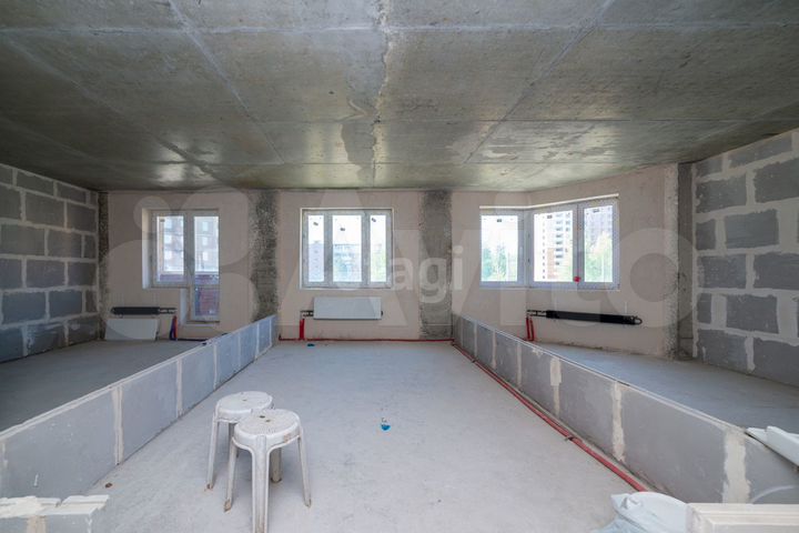 2-к. квартира, 63 м², 2/15 эт.