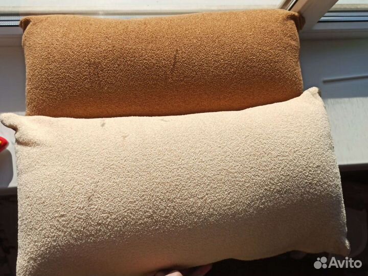 Диванные подушки осталась 1