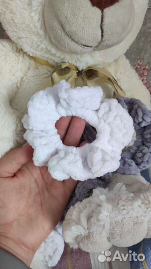 Резинка для волос из плюшевой пряжи