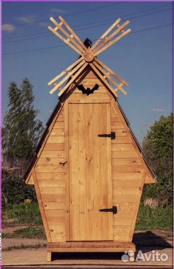 Дачный туалет с декором TQT