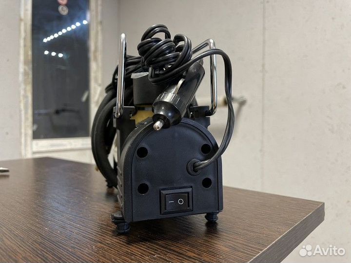 Автомобильный компрессор tornado AC580