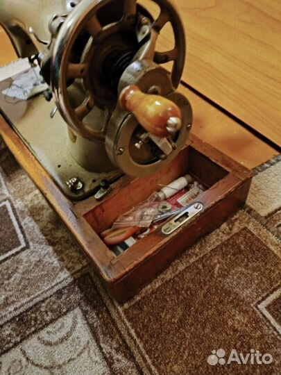Продам швнйную машину