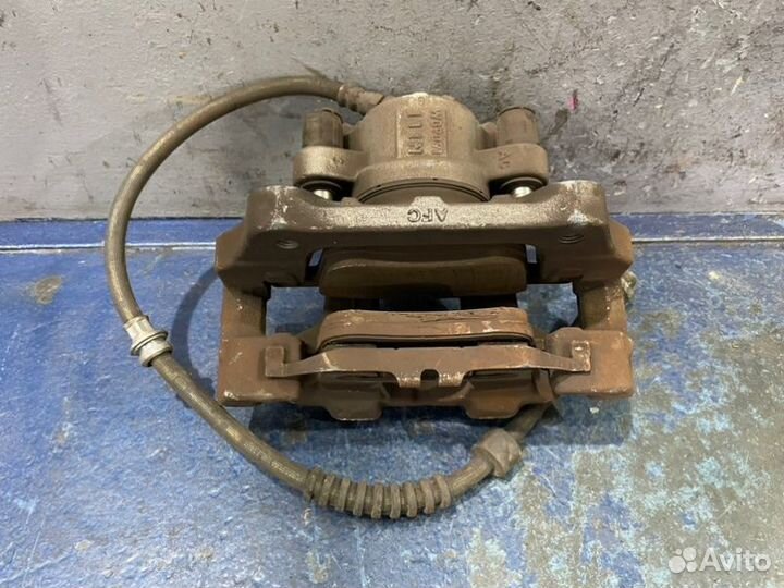 Суппорт передний правый Bmw 1 F20