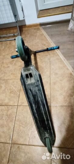 Трюковой самокат limit