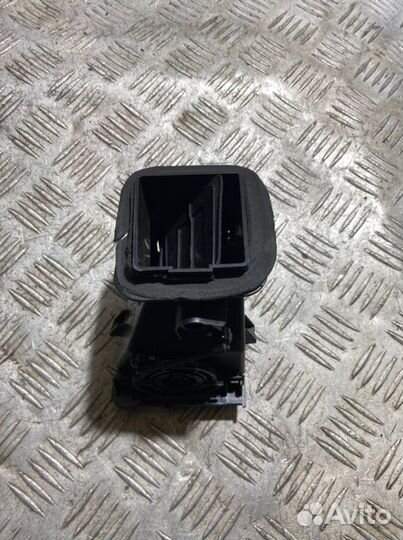 Дефлектор воздушный правый Uaz Profi 236024-010