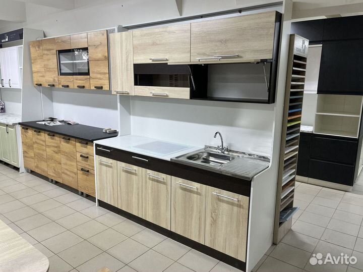 Кухонный гарнитур новый