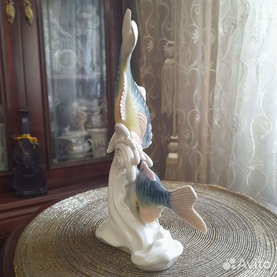 Антикварная статуэтка 