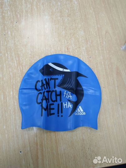 Шапочка и очки для плавания