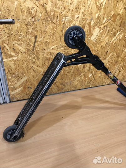 Трюковой самокат tech team Destroyer