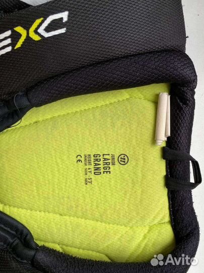 Нагрудник хоккейный