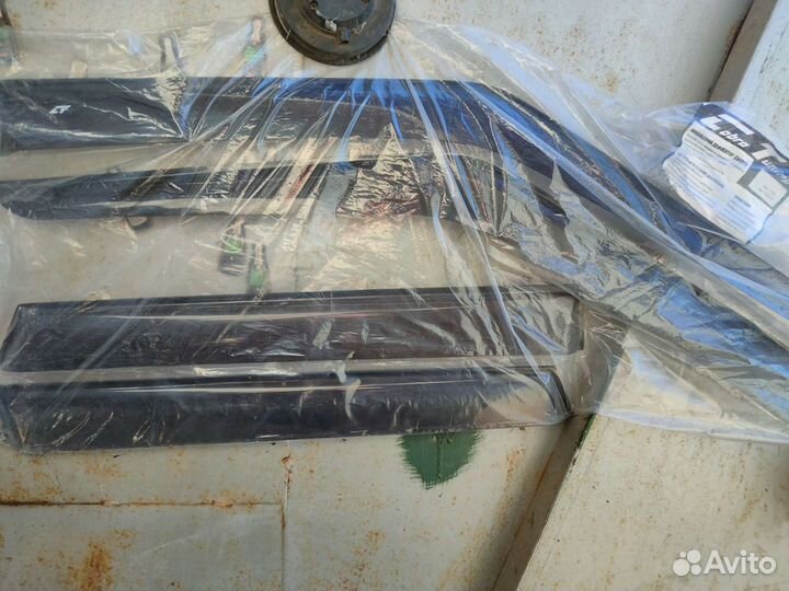 Дефлекторы на двери 2109