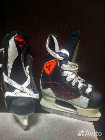 Хоккейные коньки efsi 27р новые