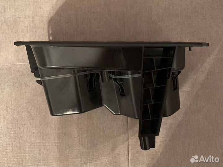 Подстаканник на Tiguan 2