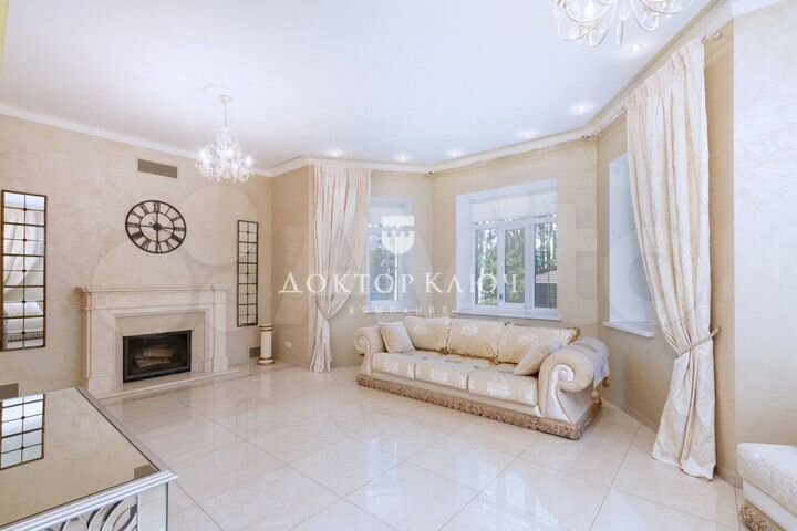 Коттедж 589,6 м² на участке 22 сот.