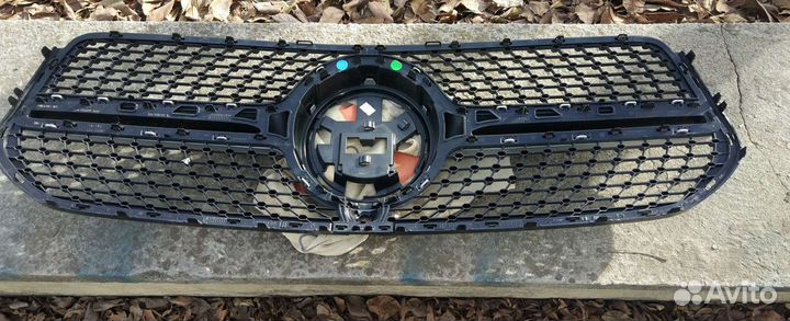 Оригинальная решетка радиатора Мерседес