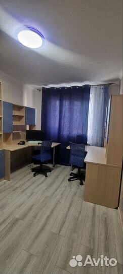 Стол в детскую