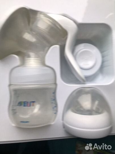 Молокоотсос ручной Avent Авент + 2 бутылочки
