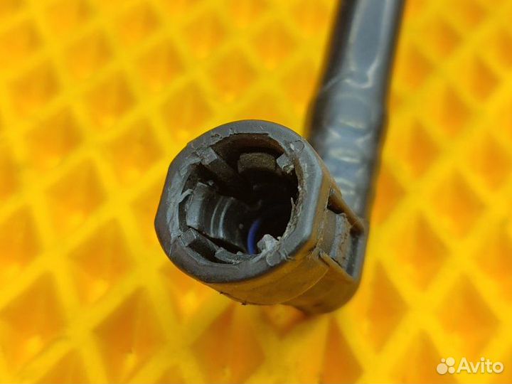 Трубка вакуумная Mercedes E W212 3.0 M272 2009