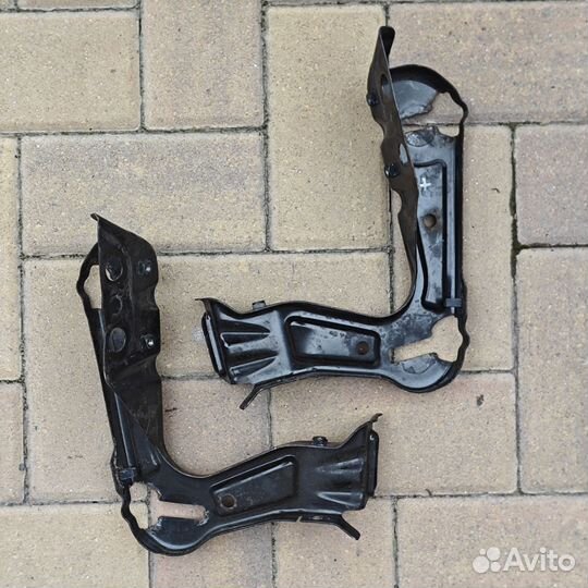 Кронштейн фары Skoda Octavia (A5) 2004-2013