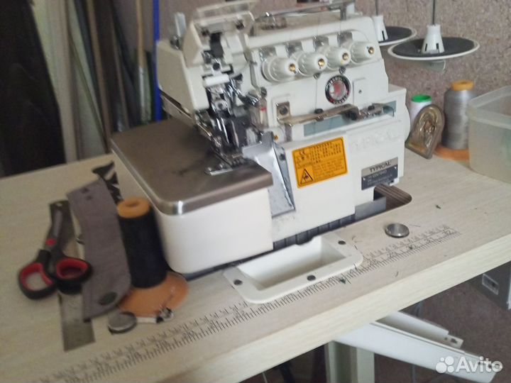Продам швейную машинку и оверлок