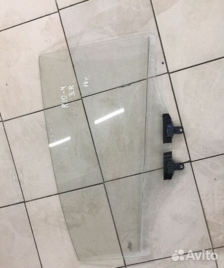 Стекло заднее правое Kia Rio 4