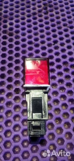 Кнопка аварийной сигнализации Honda Crosstour