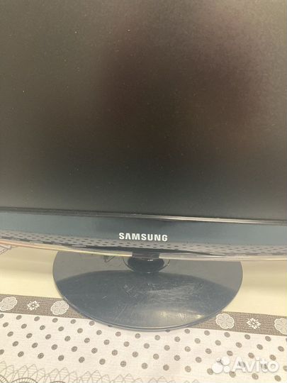 Монитор Samsung для компьютера