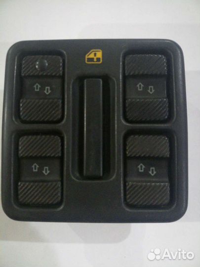 Блок управления стеклоподъемниками VW Passat B3