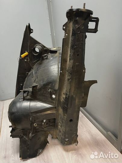 Лонжерон левый BMW е39 чёрный 475 цвет