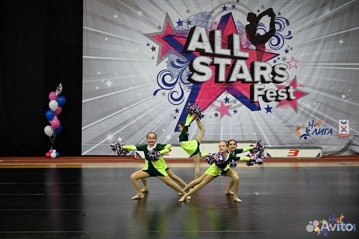 Костюмы для танцев, гимнастики, чирлидинг 9шт