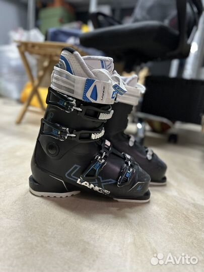 Горные лыжи и ботинки для горных лыж