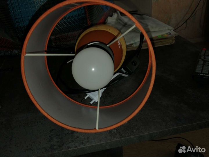 Лампа настольная