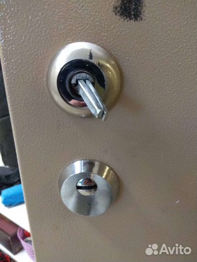 Вскрытие замков дверей, авто и роллет 24/7