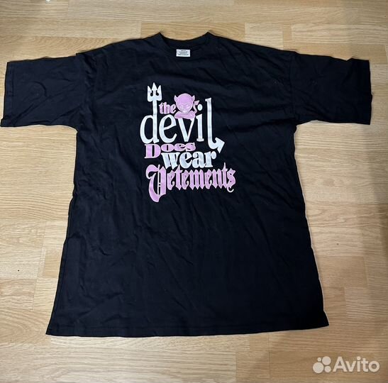 Футболка vetements