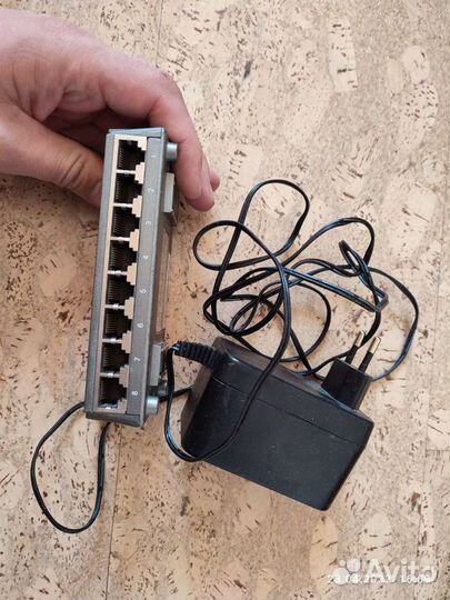 Хаб, свитч, коммутатор на 8 портов